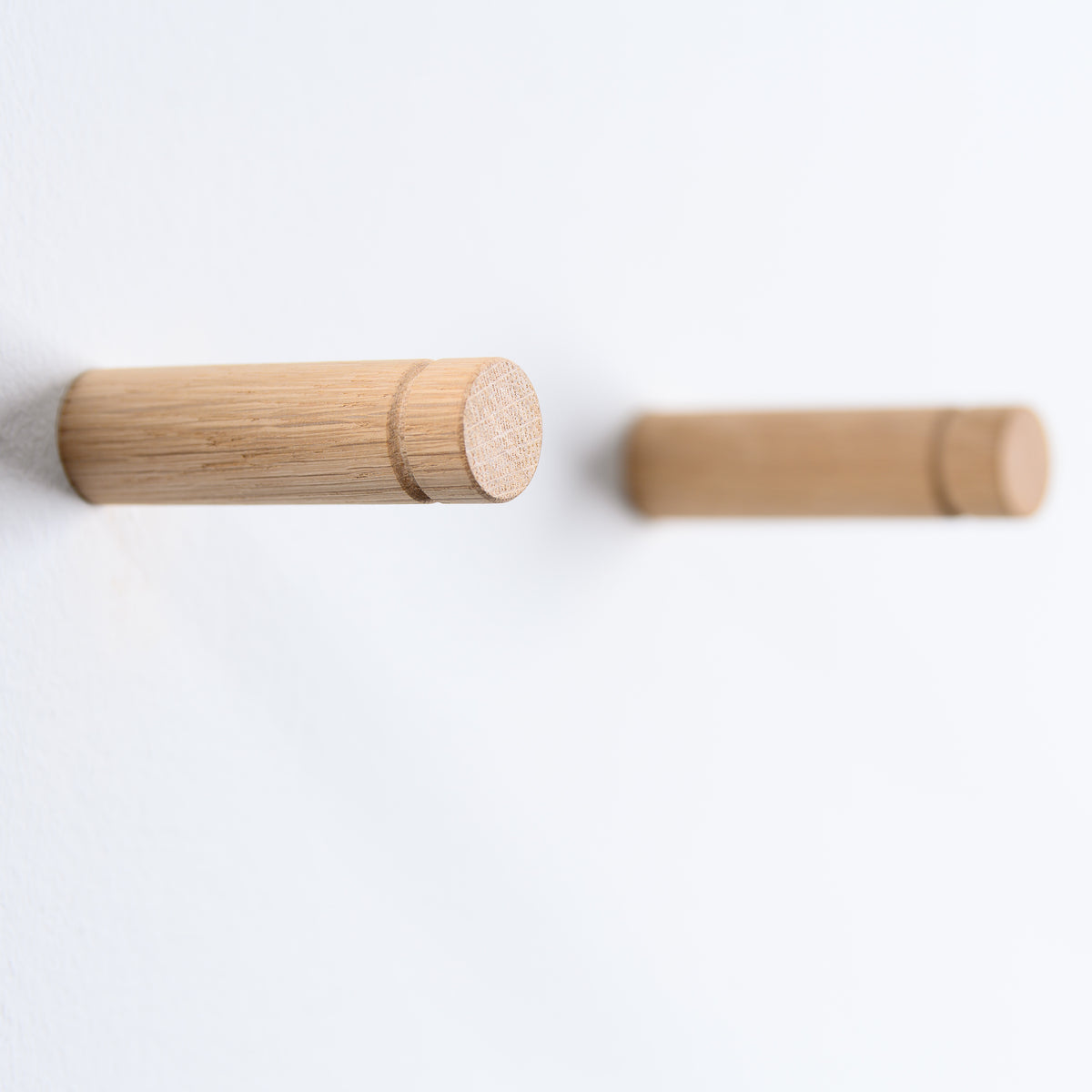 Oak wood wall hook – Rowzec Design