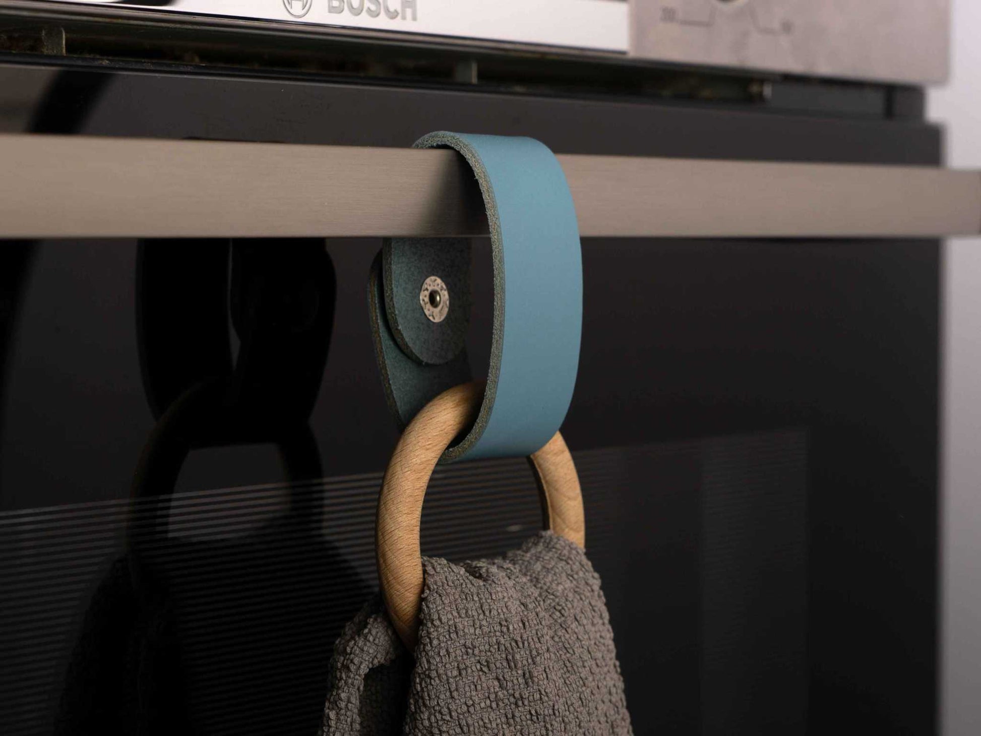 Ovenhanddoekhouderring van hemelsblauw leer