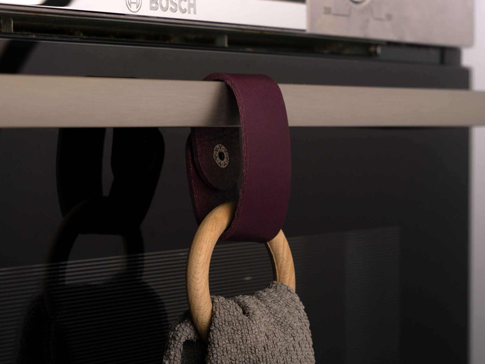 Ovenhanddoekhouderring van paars leer