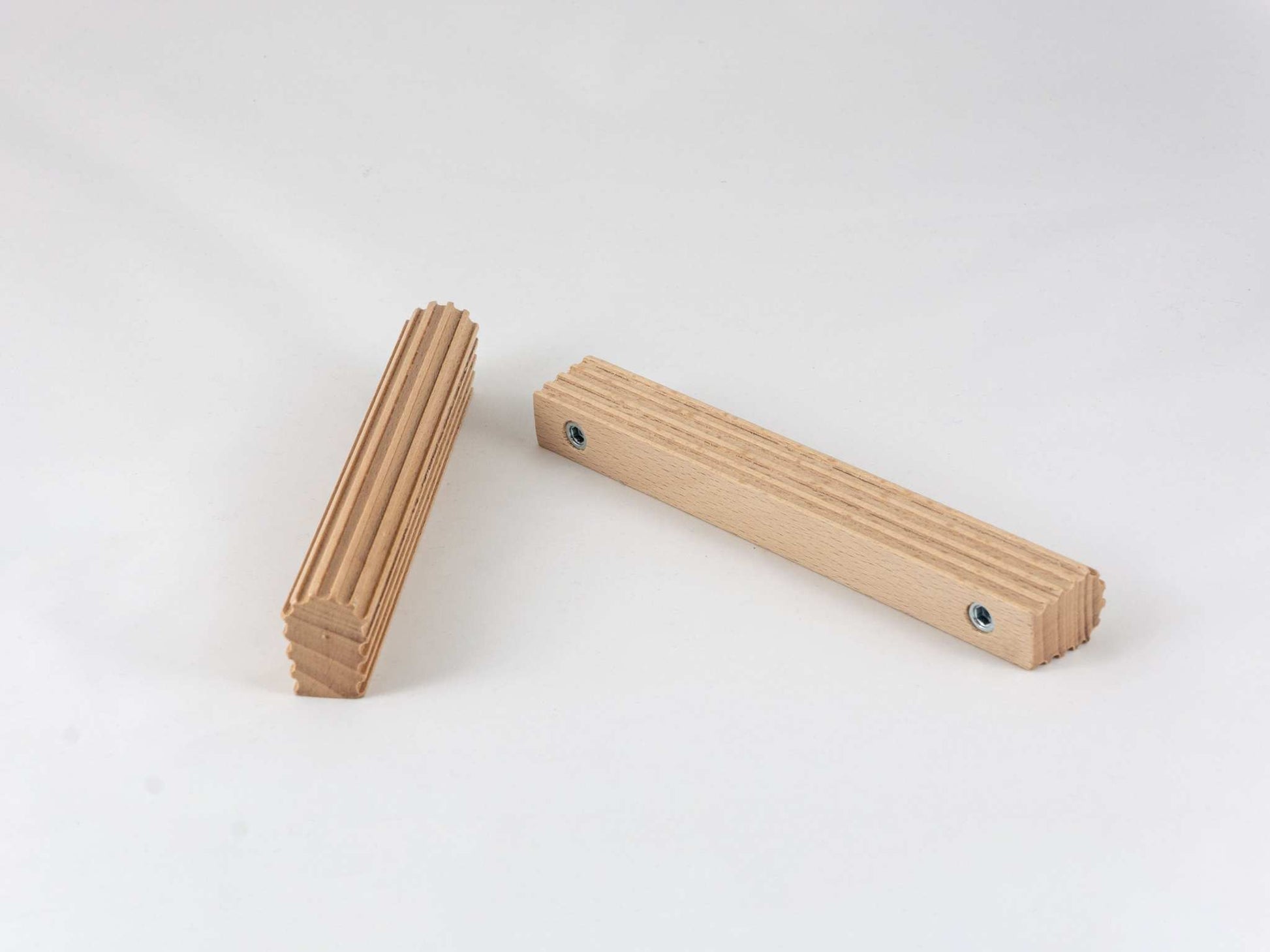 geribbelde meubels minimalistische handgrepen