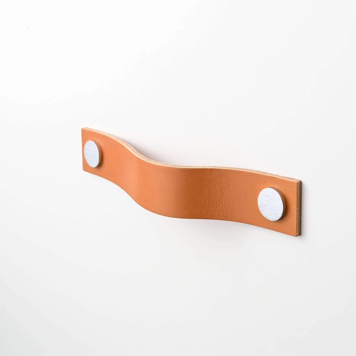 honey small straight handle leather drawer pulls, leather cabinet pulls, leather pulls, Ledergriffe, poignees cuir