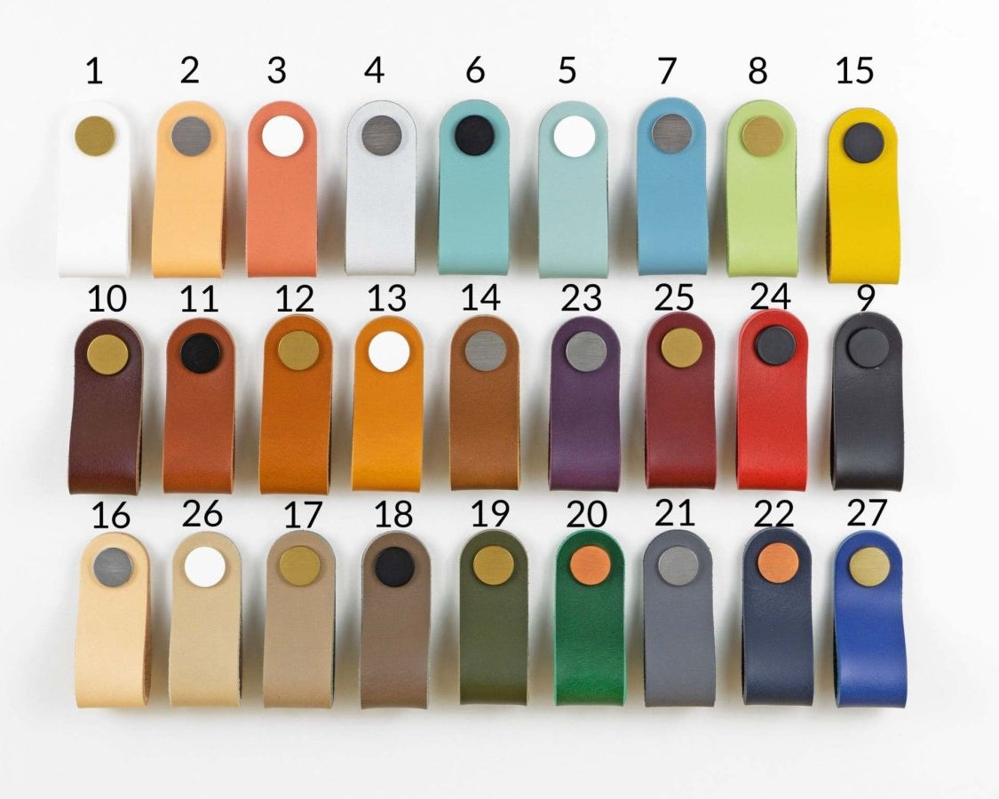 Minimalistischer Ledergriff für Möbel in verschiedenen Längen, handgefertigt aus hochwertigem italienischem Leder
