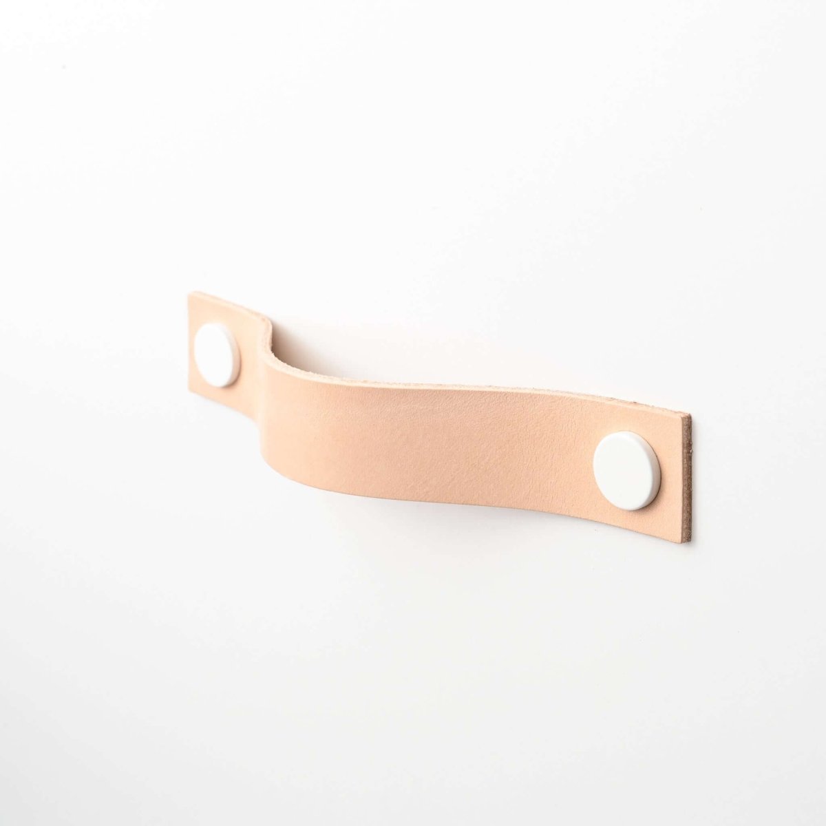 natural small straight handle leather drawer pulls, leather cabinet pulls, leather pulls, Ledergriffe, poignees cuir