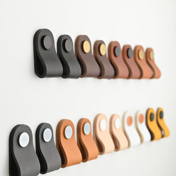 all small rounded leather drawer pulls, leather cabinet pulls, leather pulls, Ledergriffe, poignees cuir