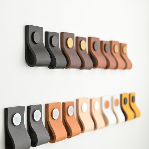 all small straight leather drawer pulls, leather cabinet pulls, leather pulls, Ledergriffe, poignees cuir