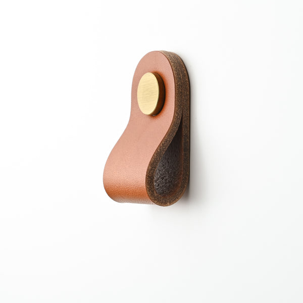 cognac wide small rounded leather drawer pulls, leather cabinet pulls, leather pulls, Ledergriffe, poignees cuir