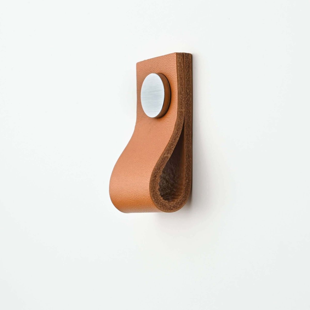 honey thin small straight leather drawer pulls, leather cabinet pulls, leather pulls, Ledergriffe, poignees cuir