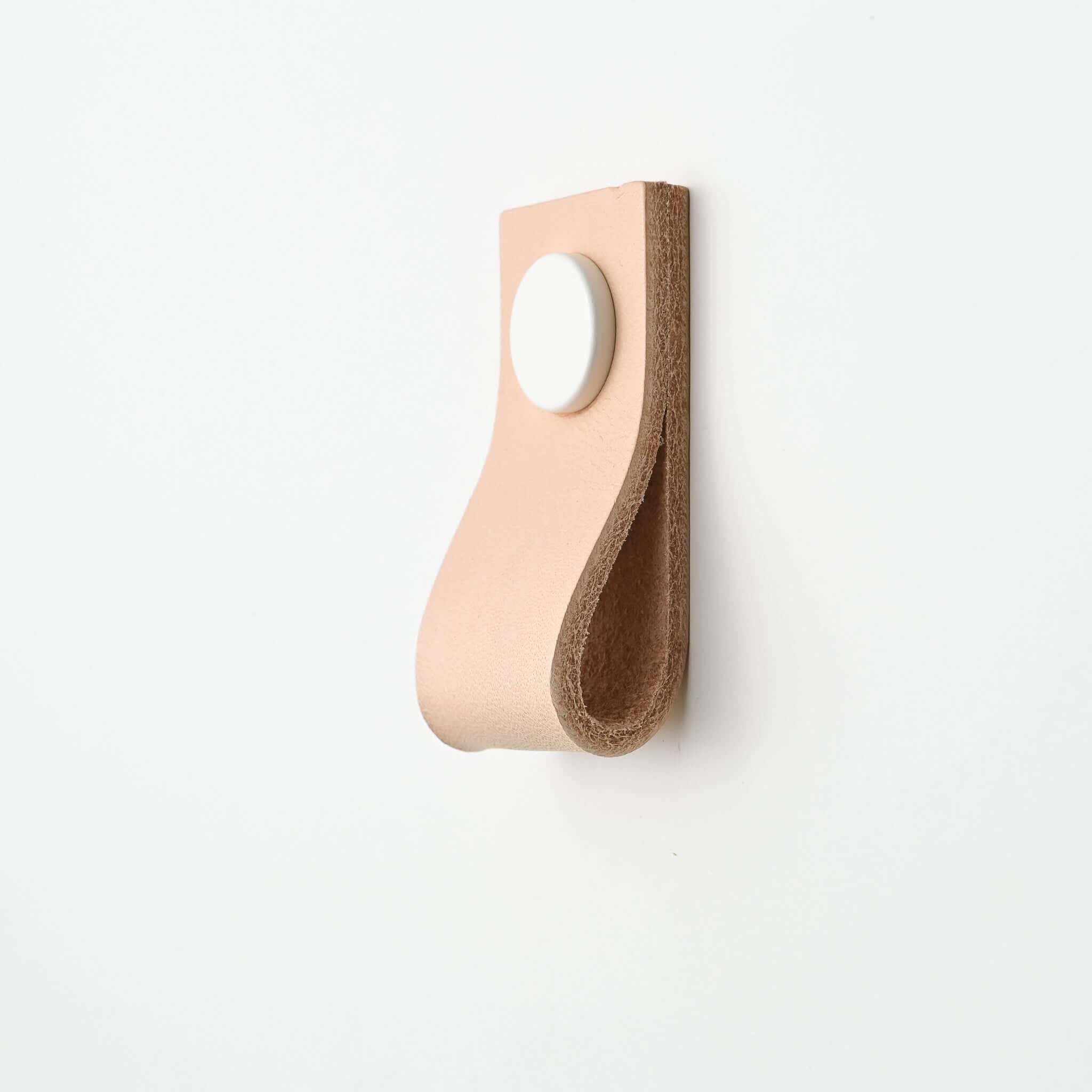 natuurlijke dunne kleine rechte lederen ladegrepen, lederen kastgrepen, lederen grepen, Ledergriffe, poignees cuir