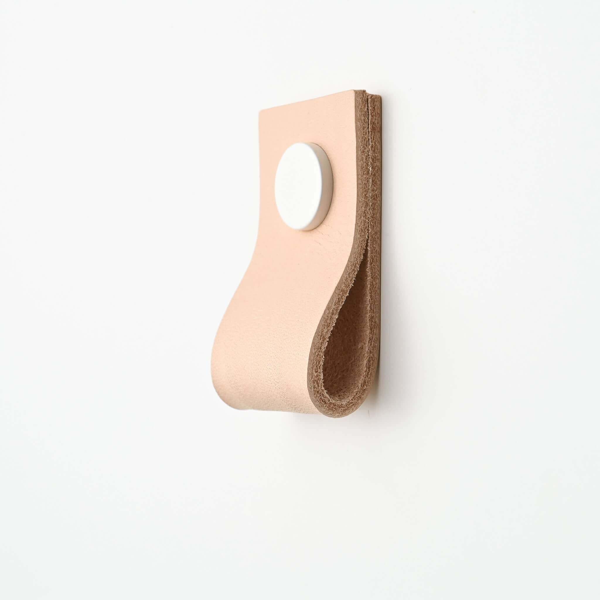 natuurlijke brede kleine rechte lederen ladegrepen, lederen kastgrepen, lederen grepen, Ledergriffe, poignees cuir