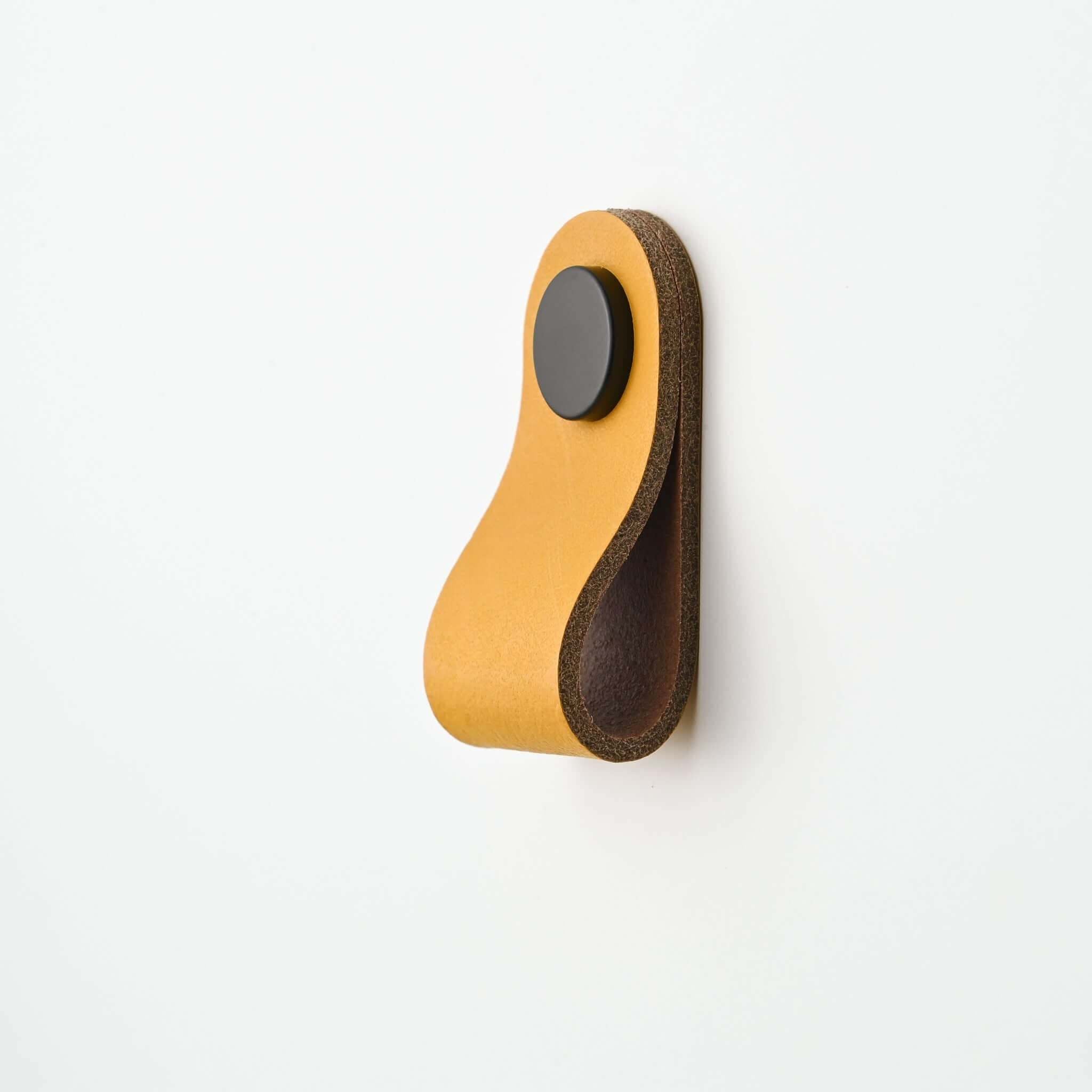 okerkleurige dunne kleine ronde lederen ladegrepen, lederen kastgrepen, lederen grepen, Ledergriffe, poignees cuir