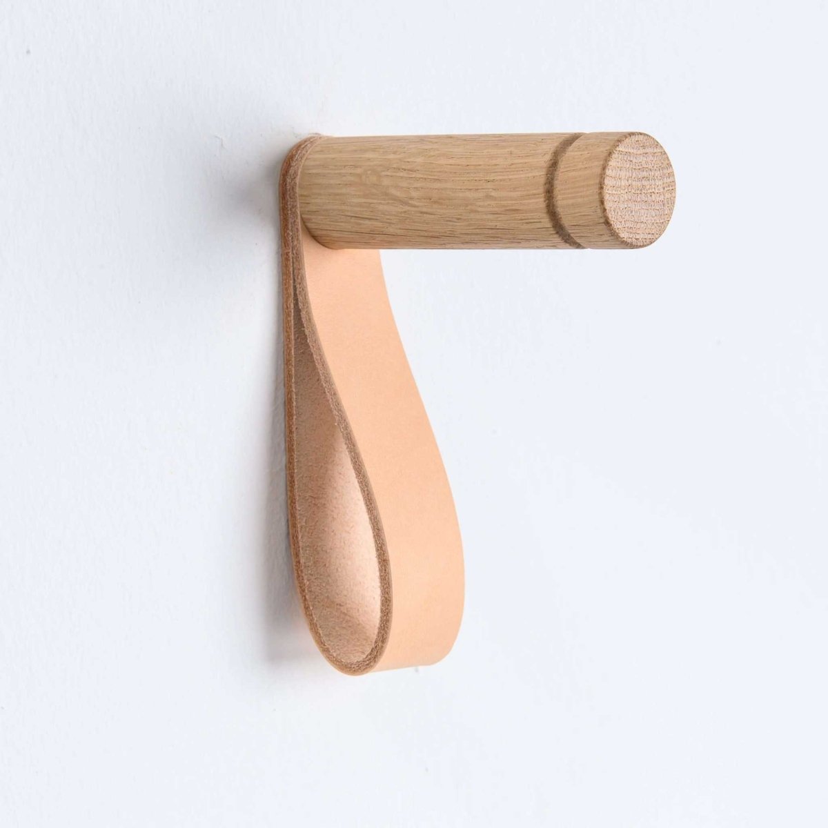 Oak wood wall hook with leather strap